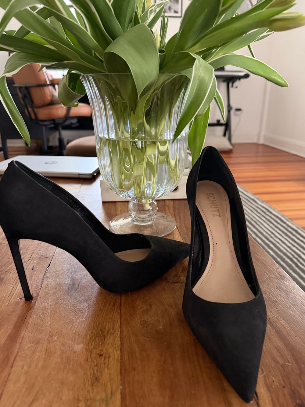 SCHUTZ LOU HIGH STILETTO BLACK PUMP - LIKE NEW 🖤